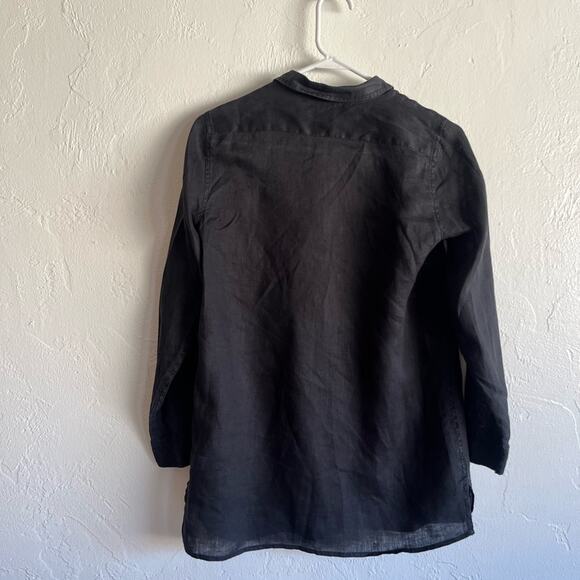Garnet Hill linen button down blouse. Size PP - Picture 3 of 6